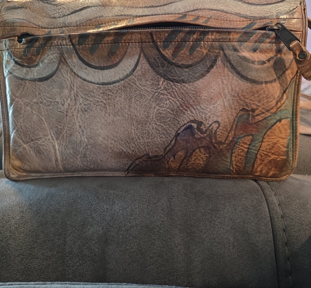 Jane Yoo Abstract Vintage Leather Purse - Picture 11 of 12